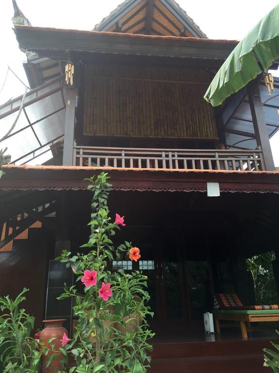 Mahogany Cottage Гили Мено Стая снимка